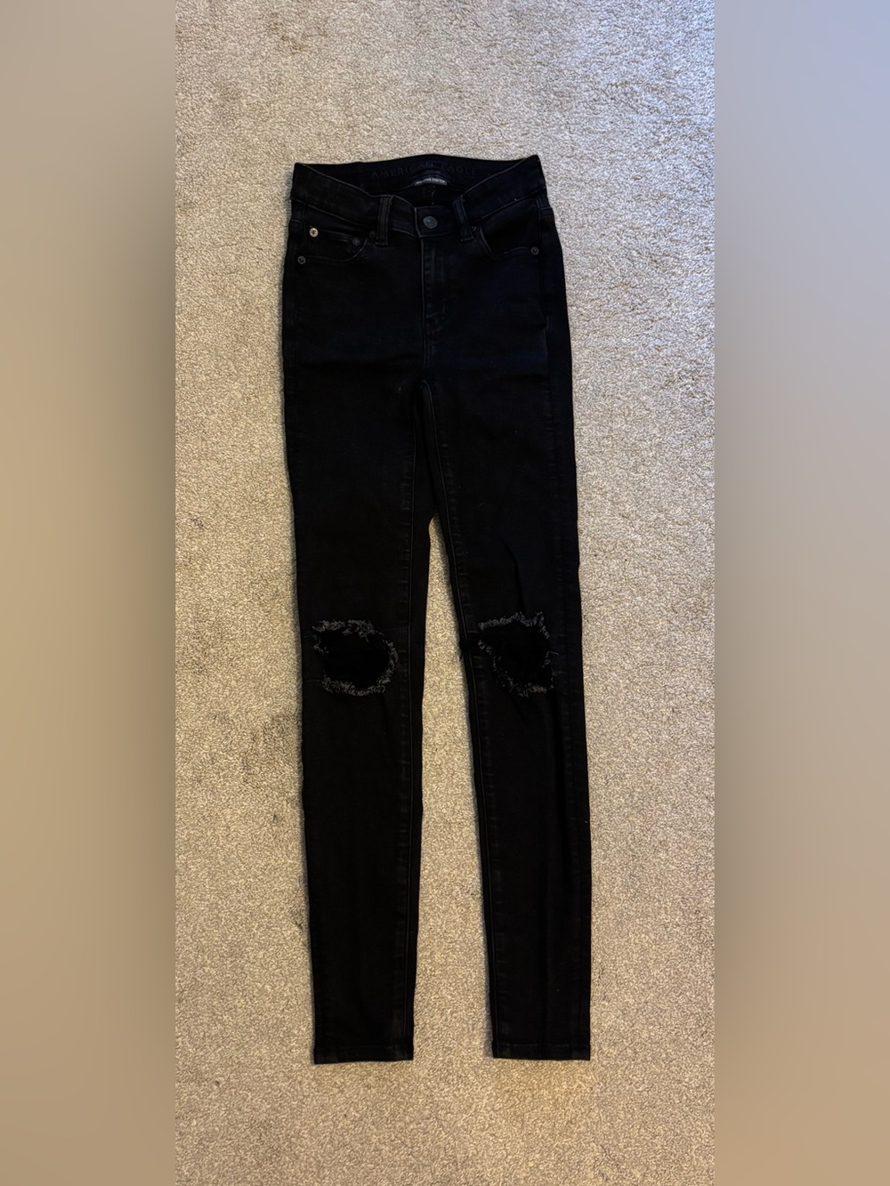 Women’s American Eagle Black Skinny Jeans w/ Knee Distress/Holes Size 00 Regular